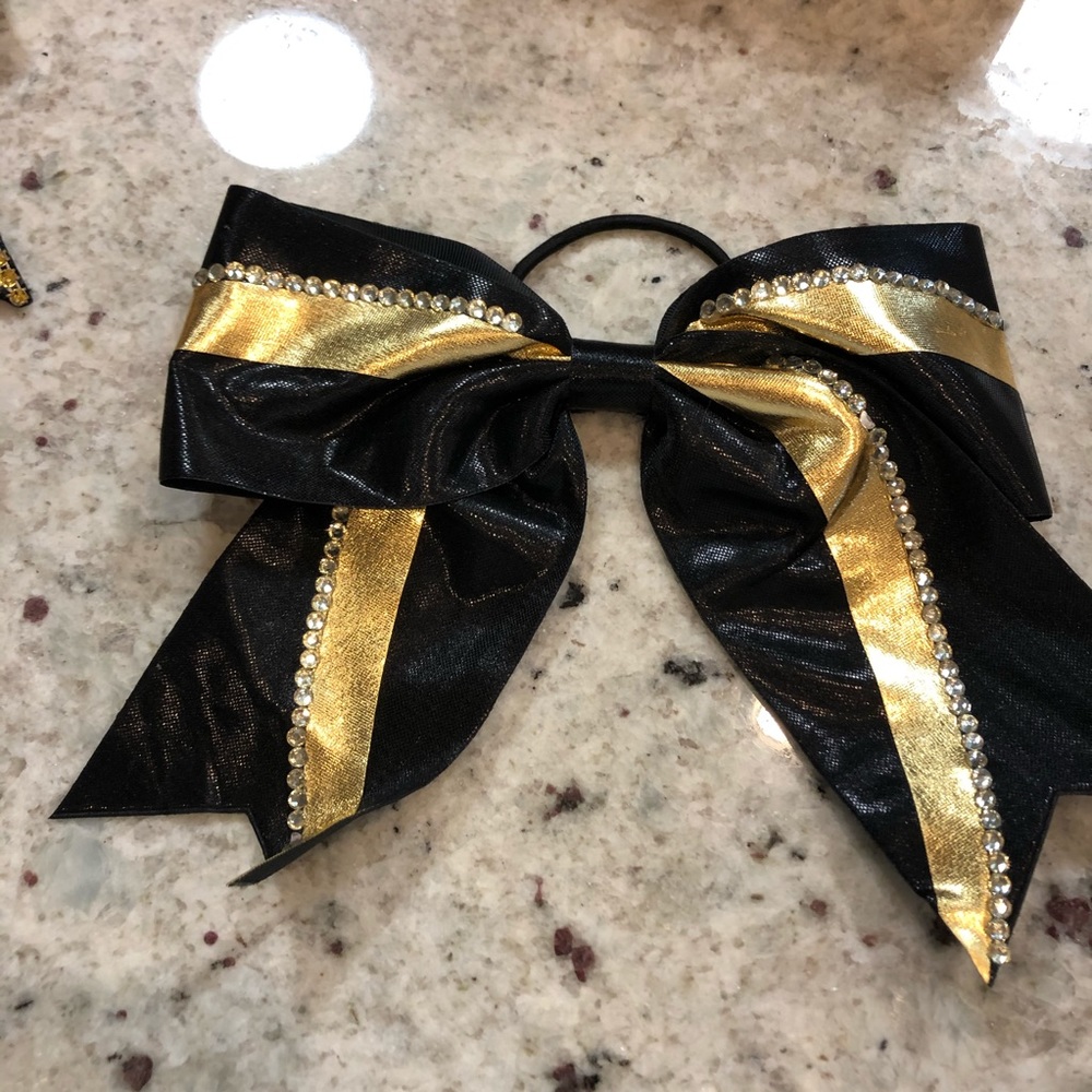 Gold and black cheer bow